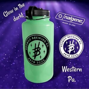 Nalgene NWOT Glow Green 32oz Wide Mouth
Sustain Water Bottle
